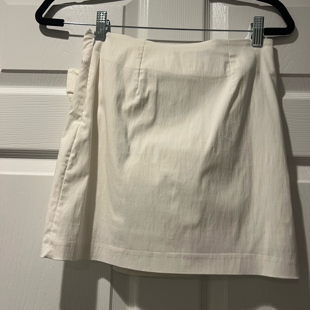 Zara white skirt with a Crystal size XS - Picture 3 of 10